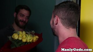 Jock sucking thick cock of bearded stud